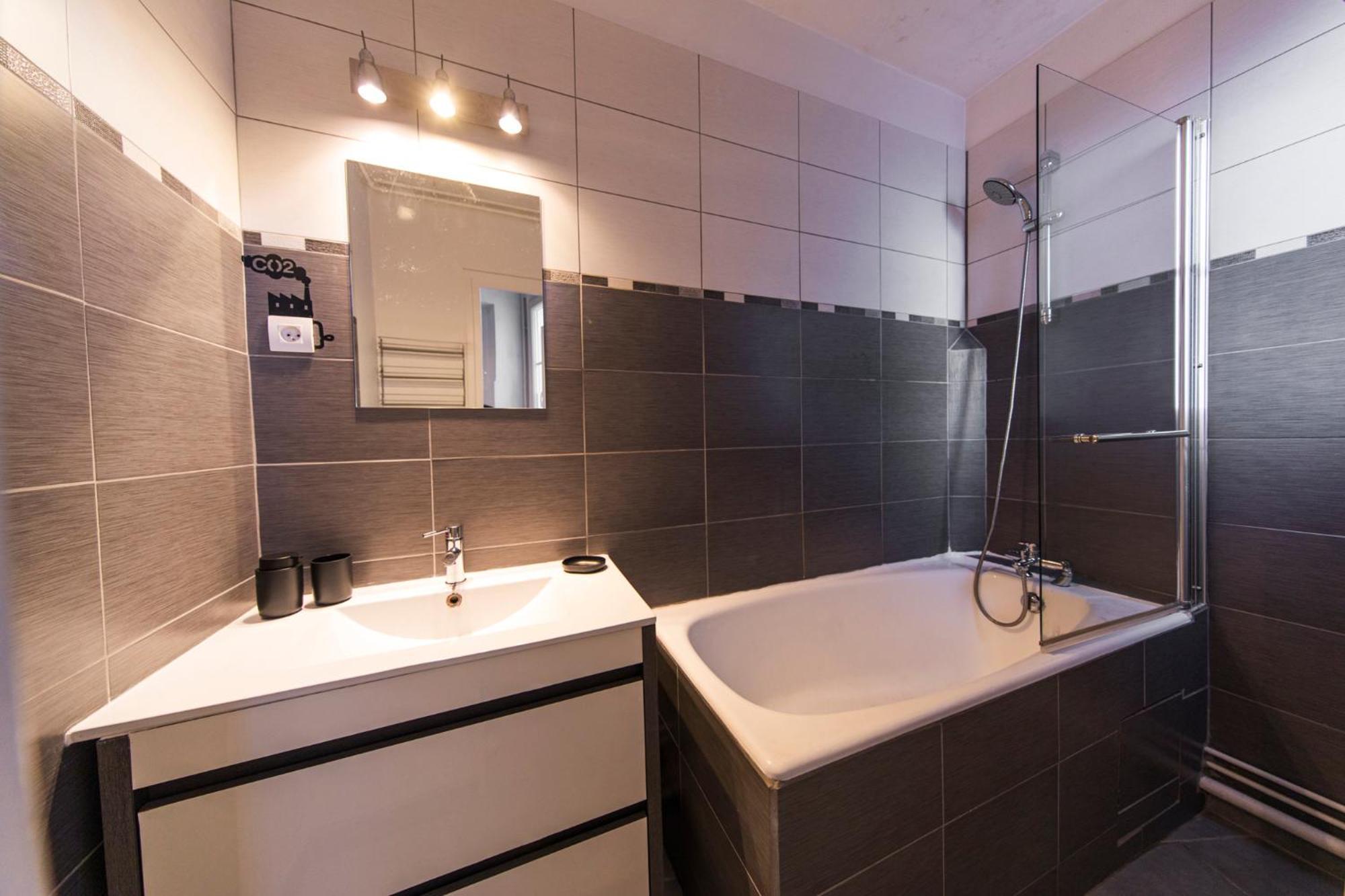 Appartement Avec Balcon A 250 M De La Gare, Hyper Centre Tours Zewnętrze zdjęcie
